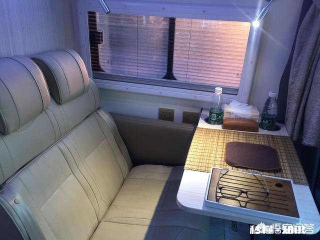 在长途行驶中，房车内部座椅用轿车座椅和房车专用座椅哪个更舒适