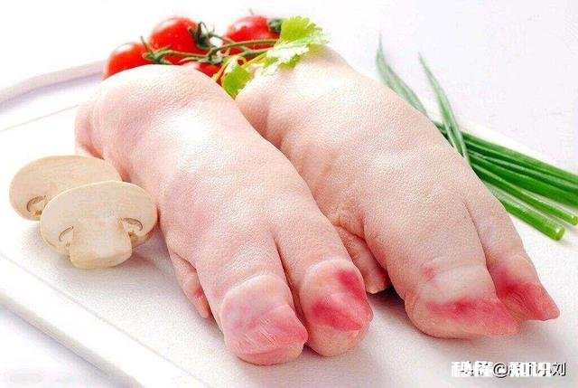 猪蹄用芹菜红萝卜抄水可以吗
