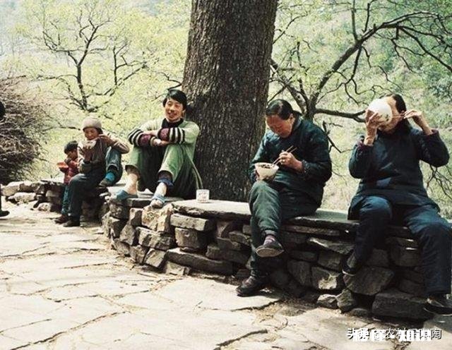 在农村为什么没有以前热闹了