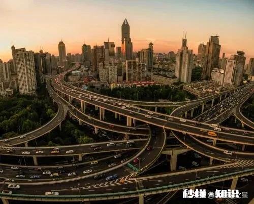 人生从来不是规划出来的，而是一步步走出来的。你怎么看