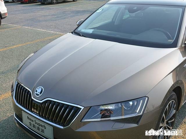 阿特兹2.5运动版和速派1.8豪华，两个优惠完价格差不多，怎么选呢