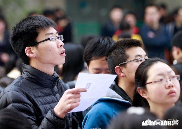 如果暂时没考上公务员,你觉得该不该去做编外临时工为什么