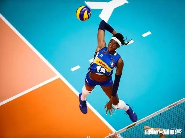 中国女排“一姐”朱婷才24岁，她的巅峰时期过了吗你怎么看