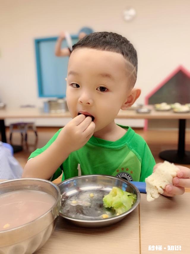 部分幼儿园伙食费从15元上调至20元征询家长意见，能同意吗