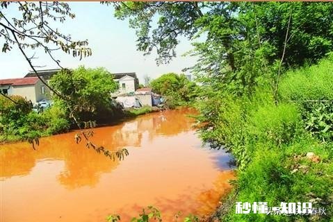 水源很清澈的，但是被水源侵泡的地方有很严重的锈迹。水能饮用吗