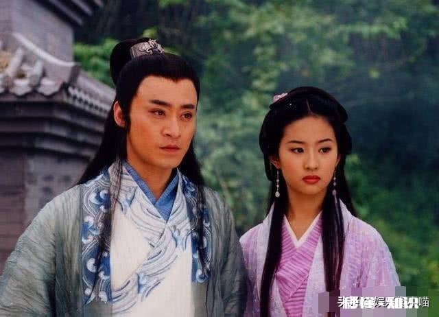 《天龙八部》一开始斗转星移那么厉害,为什么慕容复都不使用