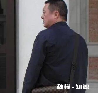 年近40岁的我婚姻不幸福，得知初恋离婚了，我要不要去追求她