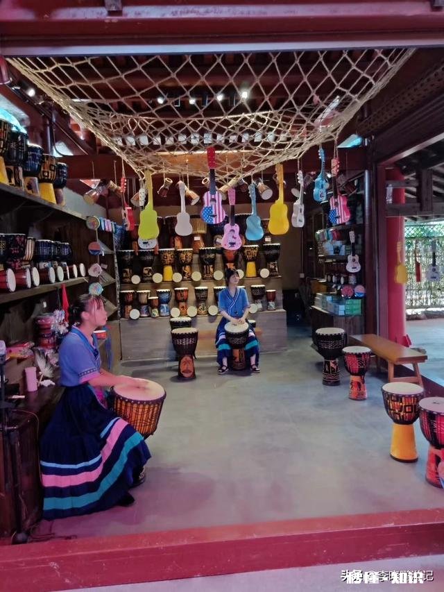 暑假去张家界旅游玩四、五天需要花费多少钱怎样更加省钱