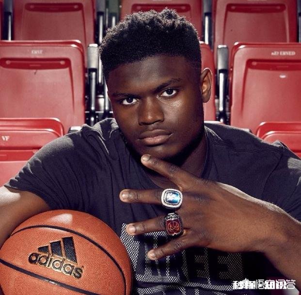 鹈鹕宣布锡安将做半月板手术,最多缺阵30场,球迷调侃詹皇接班人还得等,你怎么看