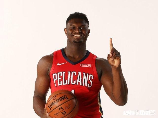 鹈鹕宣布锡安将做半月板手术,最多缺阵30场,球迷调侃詹皇接班人还得等,你怎么看