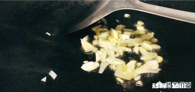 西葫芦炒鸡蛋的做法是什么