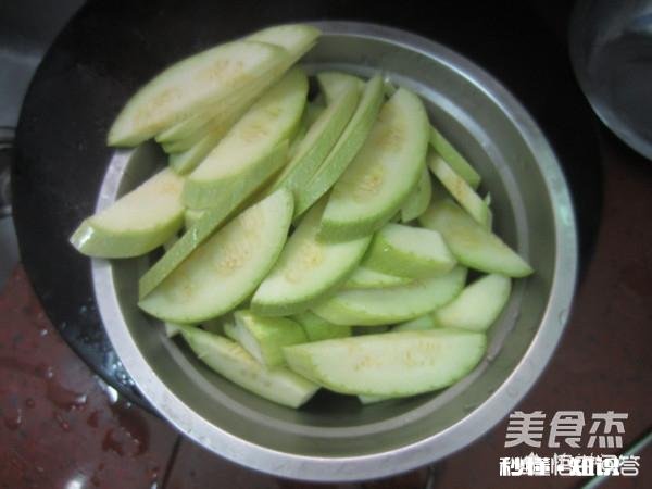 西葫芦炒鸡蛋的做法是什么