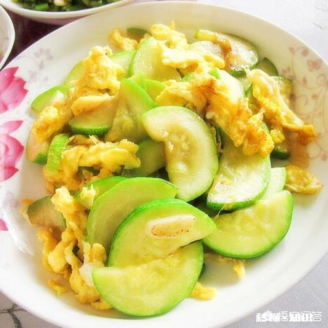 西葫芦炒鸡蛋的做法是什么
