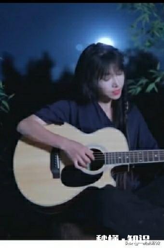 李子柒和她的土豆又火了，怎么看现象级网红她具备底蕴走很远吗