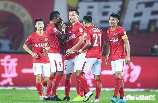 中超第4轮，广州富力发布了对阵恒大的海报：王牌斗王牌，你觉得谁会是真正的王牌