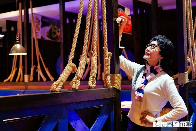 在局促的格局里面如何拍摄出大气的感觉