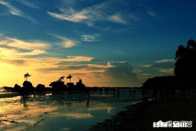 公司批准你可以带一个人去旅游、你愿意带上老婆吗