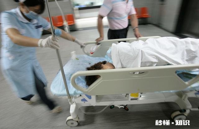 医生救人后被索赔千元，对此你怎么看