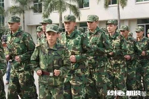 名记爆料:前往昆明集训的国脚人数减少，原因是部分球员因军训导致受伤。你怎么看