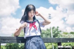 喜欢一个同班的男孩子，今年就中考了，要不要和他说清楚