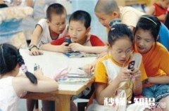 孩子玩游戏，一玩就上瘾，如何才能让孩子控制住自己，不影响学习呢头疼