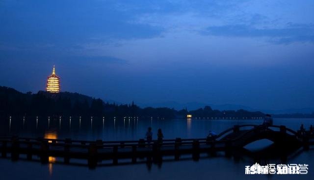 毕业旅行两千元预算，有什么浪漫又有意义的地方推荐