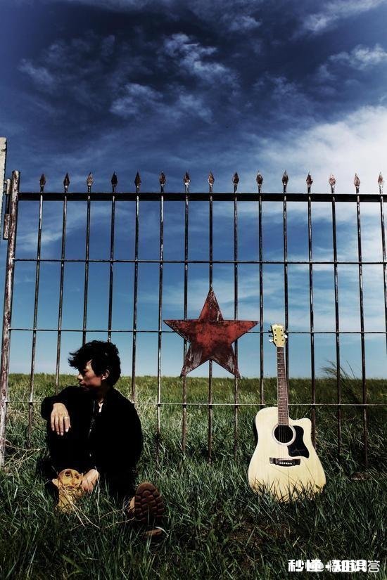 赵蕾的《成都》音乐想起时,为什么有种想流泪的感觉