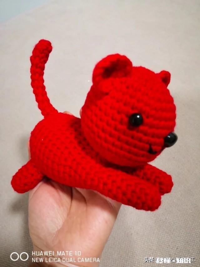 爱好手工，尤其是钩编，保存了超多钩编美图，想看的举手