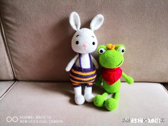 爱好手工，尤其是钩编，保存了超多钩编美图，想看的举手