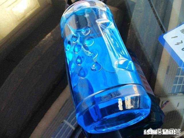 忘记换防冻玻璃水，玻璃水冻住了，应该怎么办