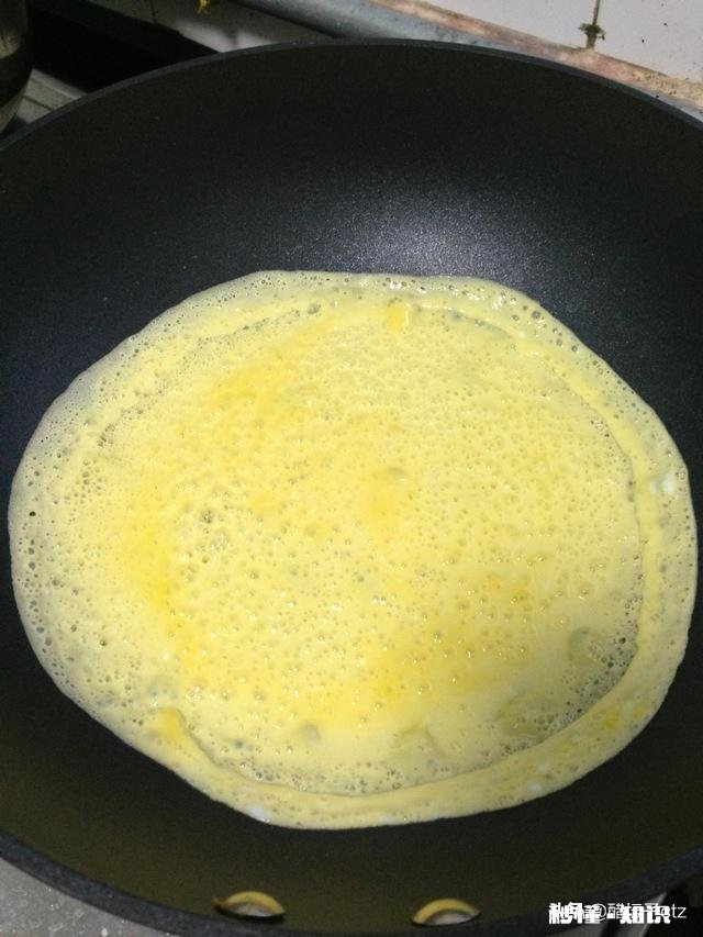 扣碗上面的蛋皮是怎么做的
