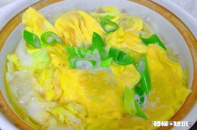 扣碗上面的蛋皮是怎么做的