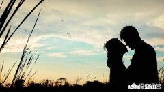 怎么知道一个男生是不是真正的喜欢你