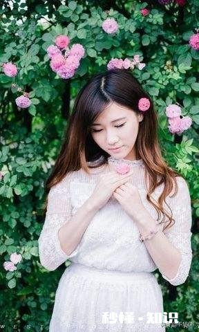 他拉黑我。我用另外一个号加他，和他说话告诉他是我。他没有删除也没有拉黑?我是不是很贱?我该怎么办