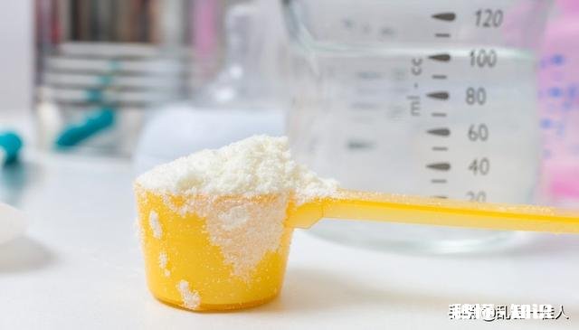 给刚出生的宝宝冲奶粉,有什么需要注意的吗