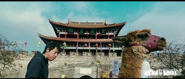 为什么很多人到了昆明，都要去《李米的猜想》里周迅站着独白的天桥看一看