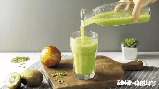 吃饭的时候，大家一般会点什么饮料喝