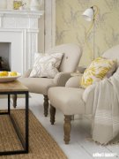 装修完两年了，壁纸胶味道还是特别大，什么原因，怎么办啊