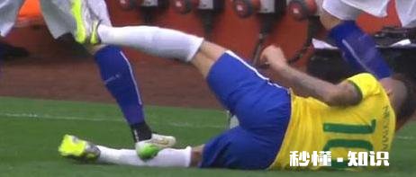 客观评价，阿根廷vs智利的比赛中，梅西被红牌罚下这一判罚理由在哪