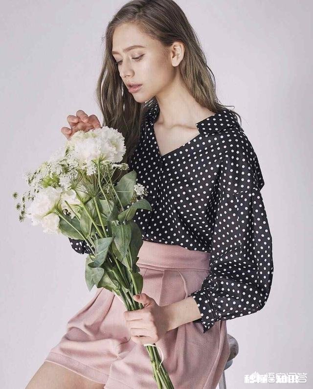 如何搭配黑衬衫，才能像《都挺好》的明玉一样，洋气职业，不显老气