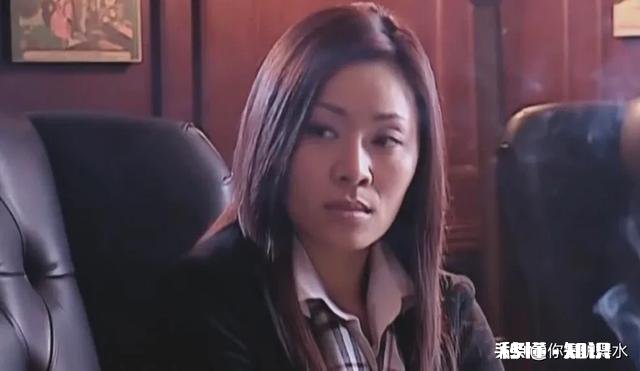 请问《天道》电视剧里为什么要以一个已故的人来解说叙述