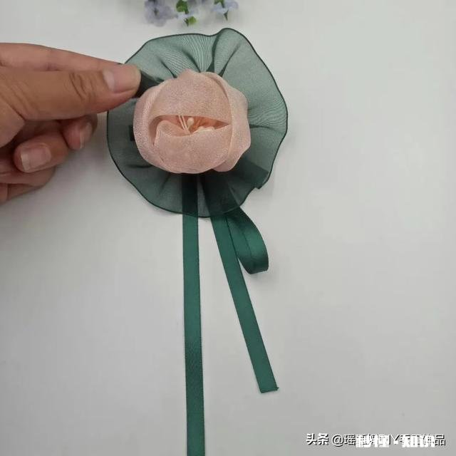 手工饰品爱好者众多，自己做手工饰品能赚钱吗