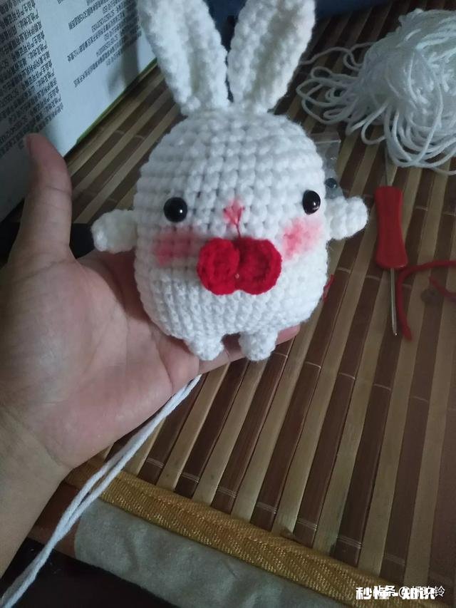 手工饰品爱好者众多，自己做手工饰品能赚钱吗