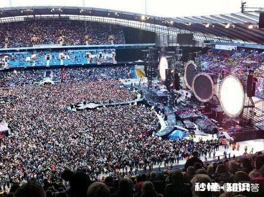 为何英国的演唱会会在白天举行