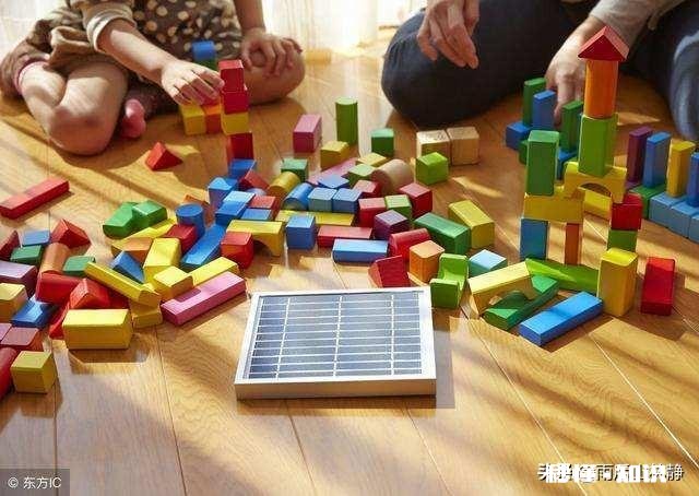 孩子上幼儿园，是选以游戏为主的公立幼儿园，还是选教学习的私立幼儿园