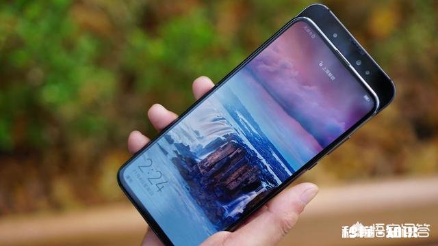 小米手机跟华为手机相比哪个性价比高