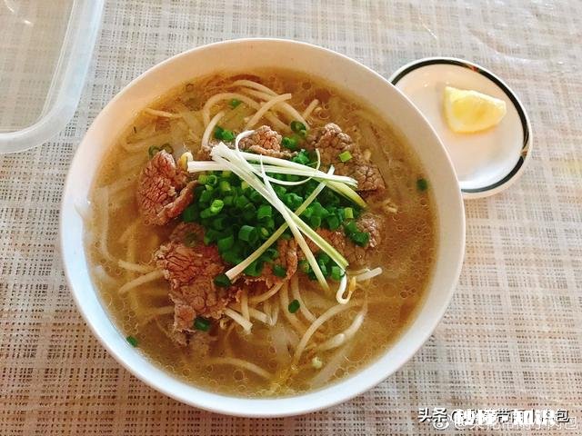 自己一个人去吃自助餐会不会很怪