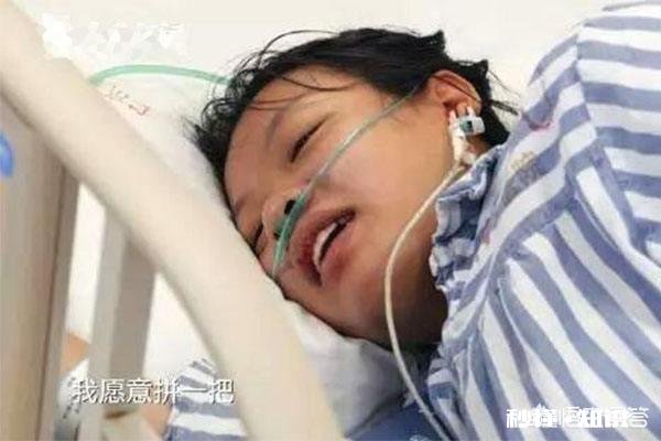 孕妇大出血医生让家属签字，大人和孩子只能留一个，怎么办呢