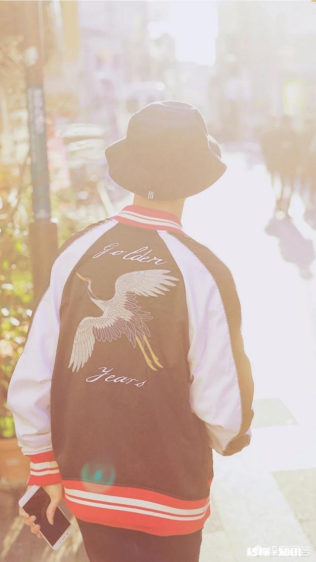 如何评价易烊千玺的EP专辑《我乐意沉默释放内心焰火》