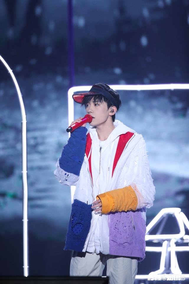 如何评价易烊千玺的EP专辑《我乐意沉默释放内心焰火》